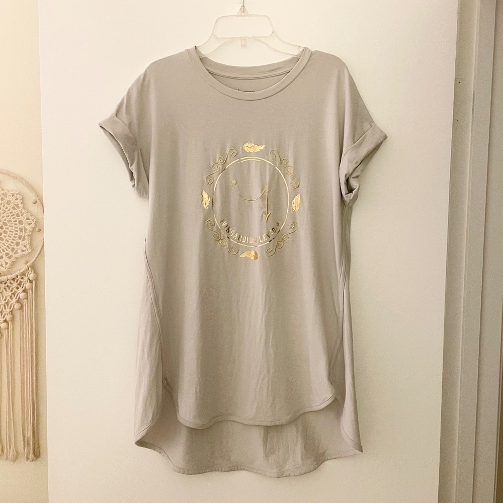 NWOT Universal Studios Magical Spells Wingardium Leviosa Women's T-Shirt - Picture 2 of 7